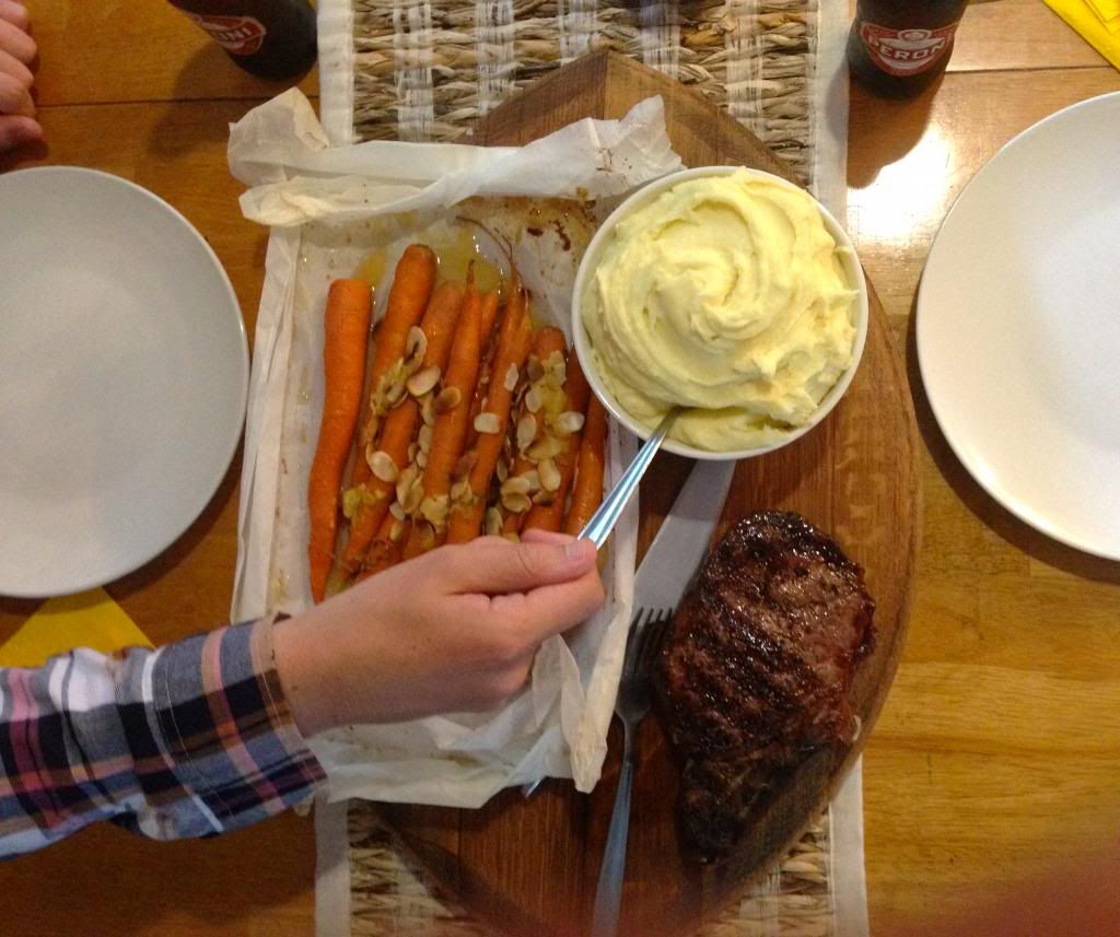 Rib eye, carrots en papillte and the creamiest mash