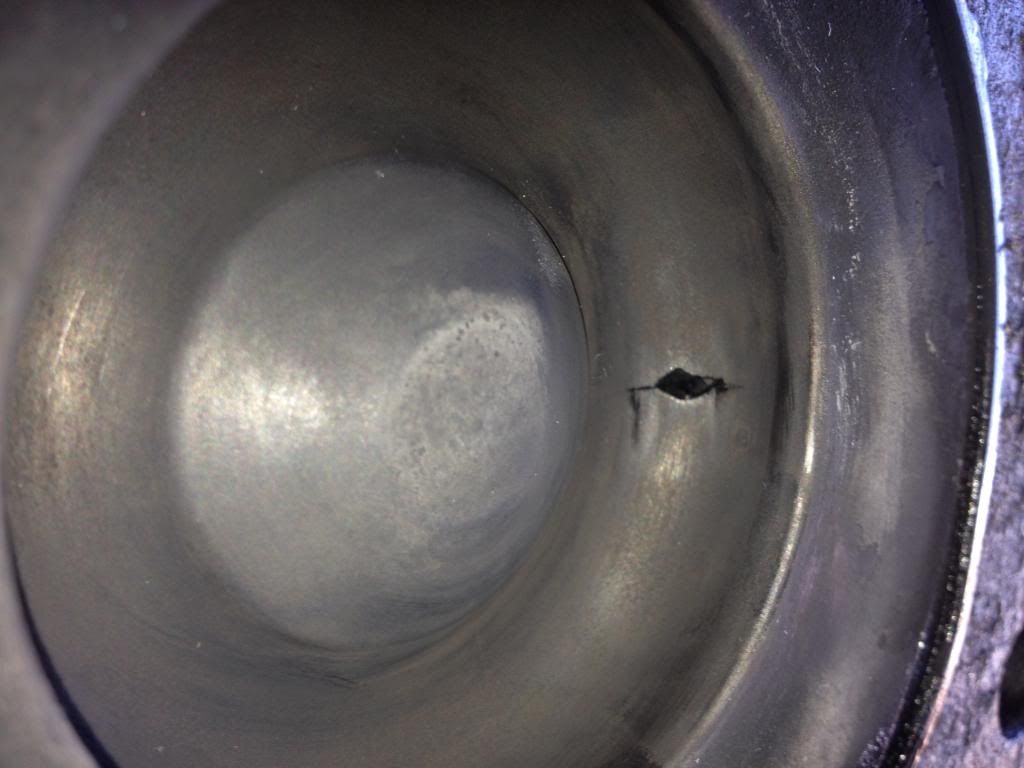 hole in piston? Ford Powerstroke Diesel Forum