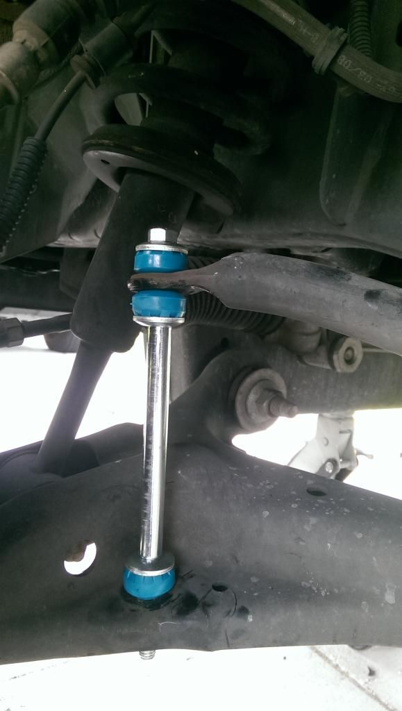 Sway bar bent? Stabilizer / sway bar links worn Ford Explorer and