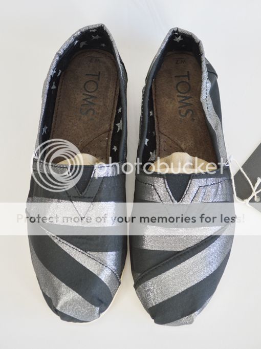 Brand New Toms Women's Classics Black Silver Stripe Slip on Shoes Size 7